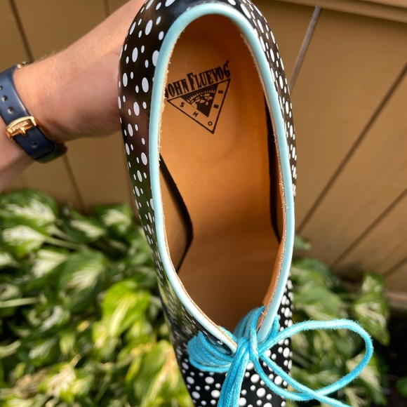 FLUEVOG - John Fluevog shoes bought at the original store in Vancouver, BC. - Picture 5 of 10